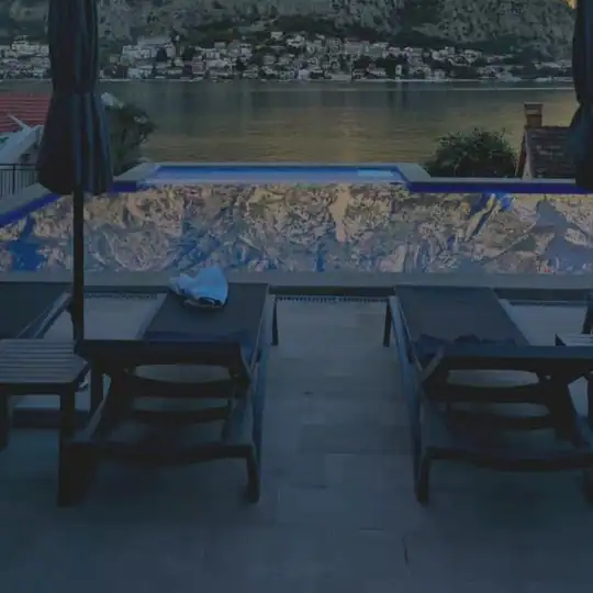 איפה לישון במפרץ קוטור: Dekaderon Lux ב-700 ₪ ללילה