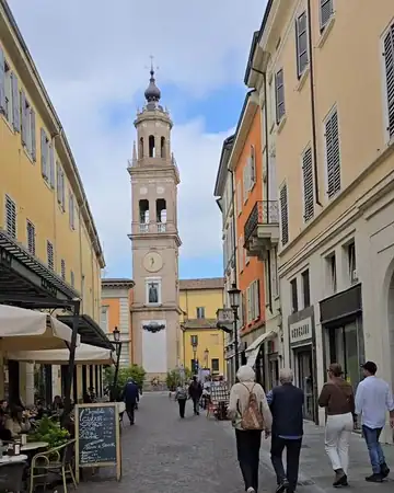 Parma, Via Cavour