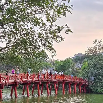 Ngoc Son Temple