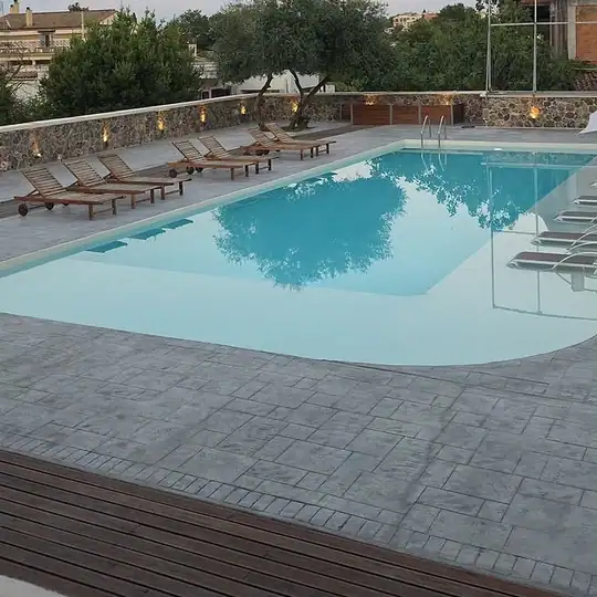 איפה לישון בקורפו: מזרח, מערב ואיך לחלק את הטיול