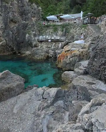 La Grotta Bar